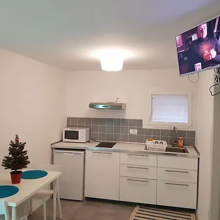 Center 15 Minutes From Venice, Parking Bellini Appartement