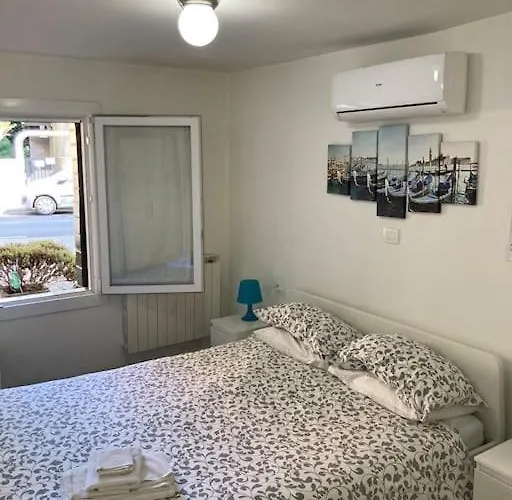 Venezia, 15 Minutes From Venice, Parking,shuttle Airport, Train Station Bellini